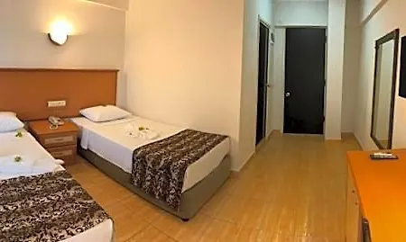 Hotel Park Marina 3*