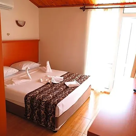 Hotel Park Marina 3*